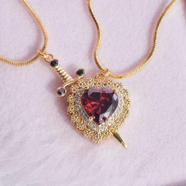 Gothic Punk One Arrow Through the Heart Creative Two-Color Necklace Red Rhinestone Heart Dagger Good Friend Gift Fashion